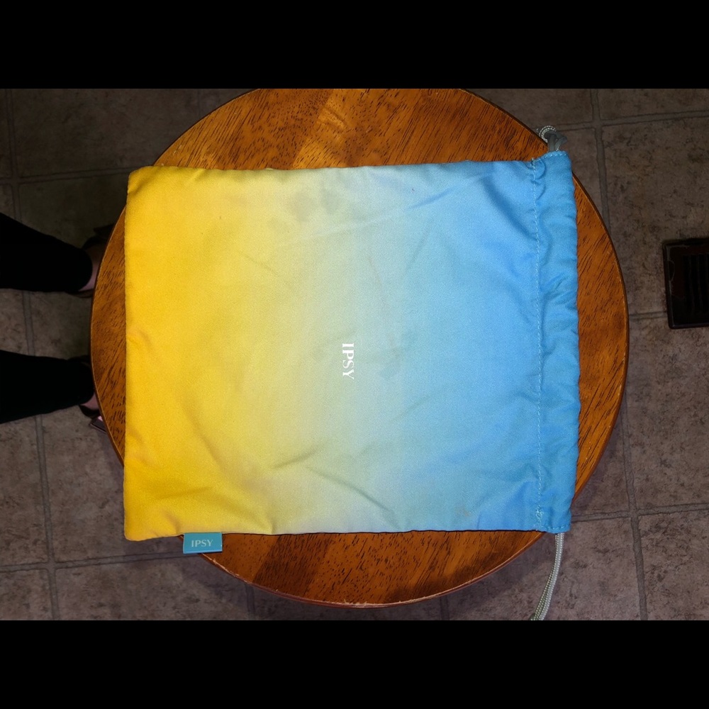 IPSY ombre drawstring makeup bag